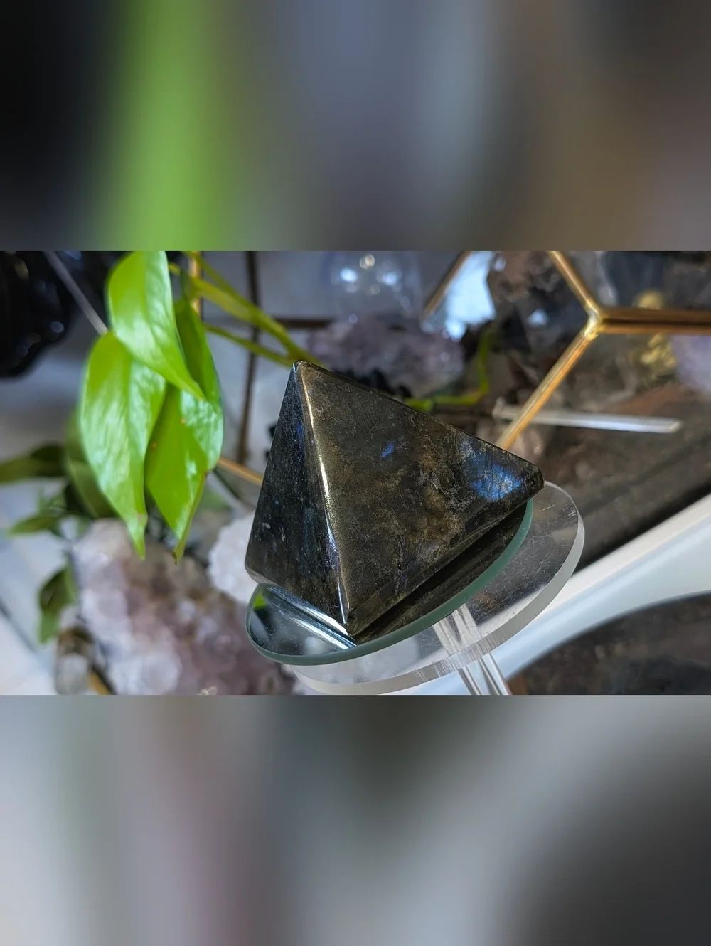 Labradorite Flash Crystal Pyramid - Picture 3 of 12